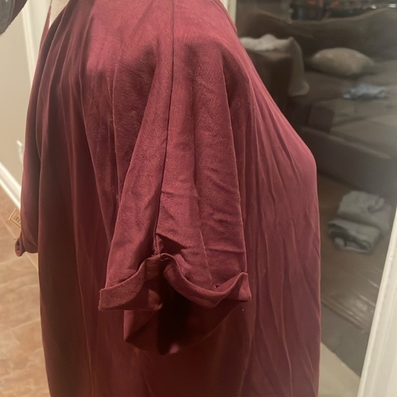 EUC Miami Burgundy Blouse with Open Back Size medium - Picture 6 of 6
